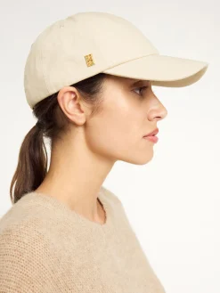 By Malene Birger Aubriela Hut^ Hats & Gloves
