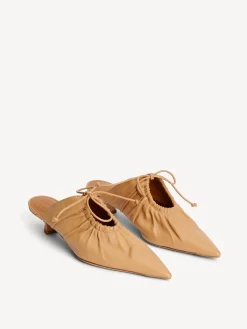 By Malene Birger Masey Mules aus Leder^ Schuhe