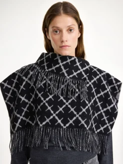 By Malene Birger Turtlos Woll&uuml;berwurf^ Schals